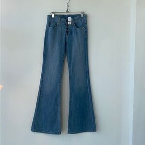 Carmar Women's Bellbottom Jeans Flare Size 27
Tags have been removed
Item worn